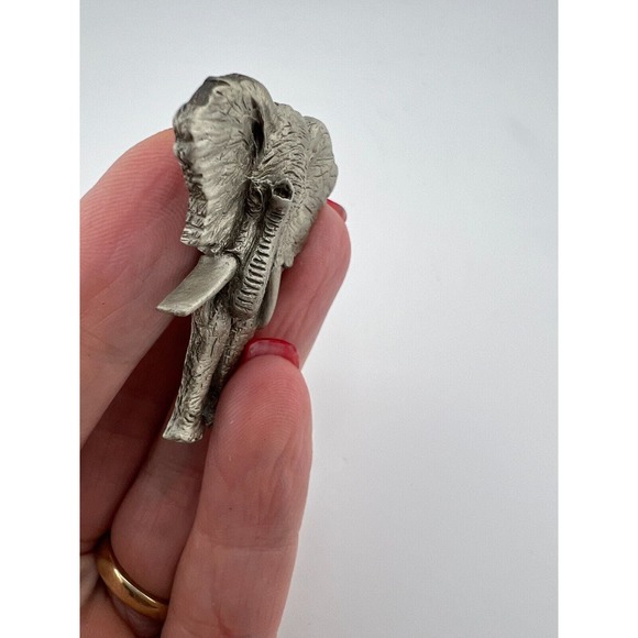 Vintage Jewelry Fort Elephant Trunk Up‎ Animal Pewter Pin Brooch Collectible - Picture 4 of 5